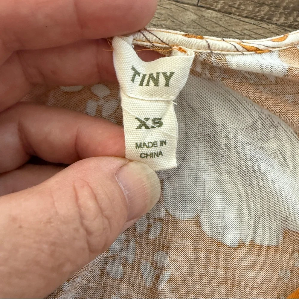 Anthropologie Tiny floral boho cross cross top XS
